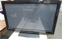 42" VIZIO FLAT SCREEN TV - SCRATCHED SCREEN