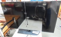 58" SAMSUNG FLAT SCREEN TV WITH REMOTE