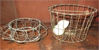 2 Wire Baskets & 2 Eggs