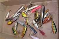 25 Fishing Lures Lot