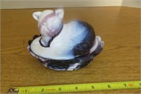 Slag Glass Imperial? Cat on a Nest