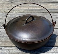 11 1/2" Cast Iron Cooking Kettle w/ Lid