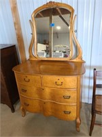 Birds Eye Maple Dresser Dresser with mirror,