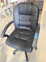 Office Chair on rollers, black, nice chair