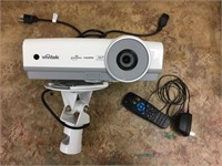 Vivitek video projector with remote