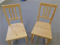 2 Wooden Pine Chairs