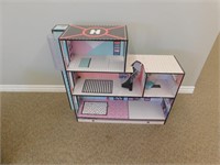 Childrens Doll house