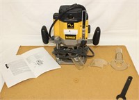 Dewalt DW625 Plunge Router