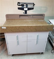 "Health o meter" Baby Exam Table