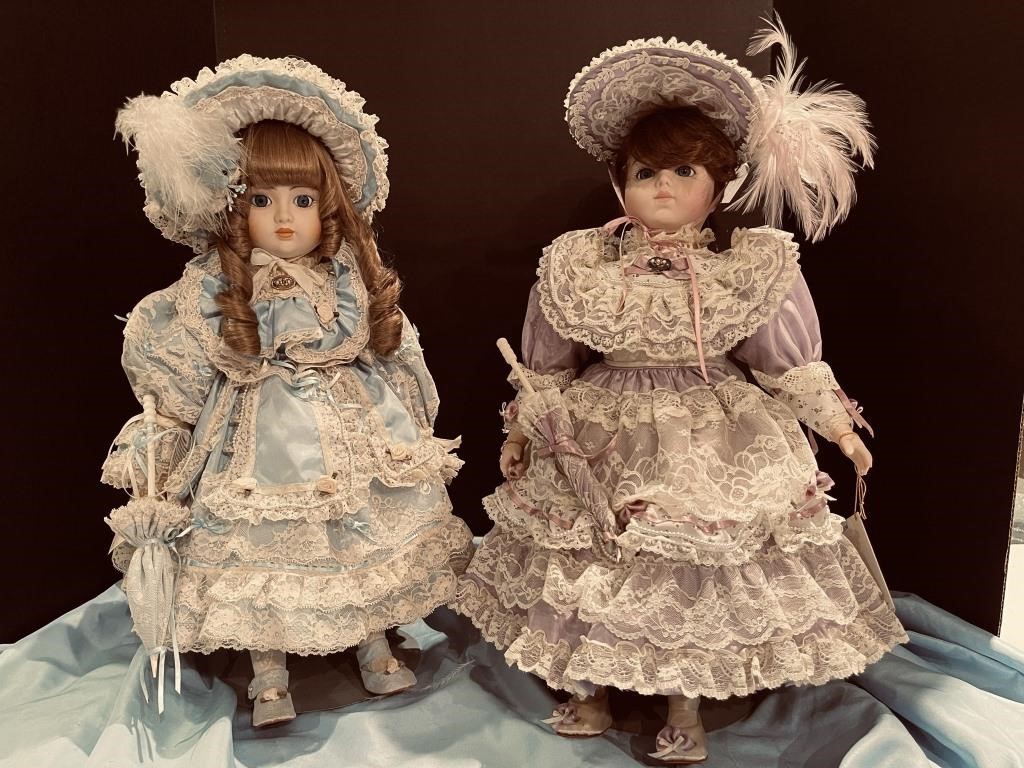 DOLL AUCTION FROM HUMMEL GIFT SHOP LIQUIDATION