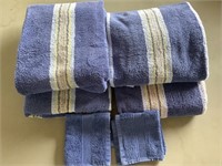 4 Towels and 2 Wash Cloths