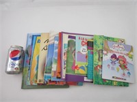 14 livres d'enfants d'age préscolaire en français,