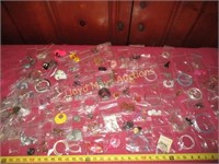Lady's Fashion Earring Pairs - Huge Lot
