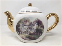 "Home is Where the Heart is“ Porcelain Tea Pot