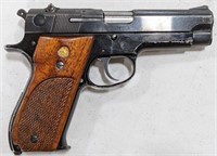 S&W Model 39-2 9mm Semi Auto Pistol. Single Stack