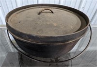 14" cast iron pot made in USA