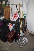LAWN AND GARDEN TOOLS LOT