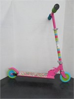 LITTLE MISS MATCHED FOLDABLE PUSH SCOOTER