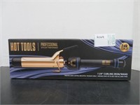 HOT TOOLS 1 1/4" CURLING IRON / WAND
