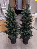 2 Lighted Topiary trees in Ceramic Urns