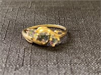 LOVELY 10K GOLD RING W MYSTIC TOPAZ & DIAMONDS