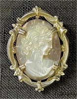BEAUTIFUL STERLING & MOTHER OF PEARL CAMEO BROOCH