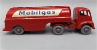 Mobilgas Matchbox Lesney #8 Petrol Tanker
