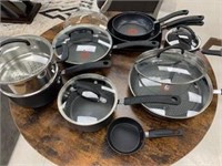 17pc T-Fal Pots/Pans/Frying Pan Set