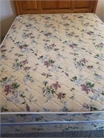 Queen Mattress/ Boxspring