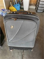 G - Misc Luggage Lot