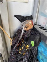 G - Halloween Witch