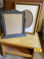 STOOL - PICTURE FRAMES