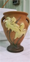 Roseville Reproduction Vase, 202 - 8" pattern