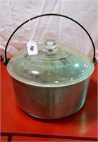 Majestic Ware pot with glass lid, wire bale