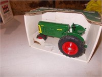 Oliver Super 77 1:16 Scale Toy Tractor In Box!