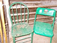 Green Bay Packer Folding Chair & Green Spindle