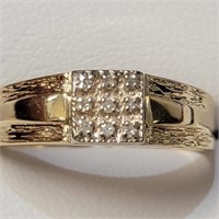 $1100 10K  Diamond(0.03ct) Ring