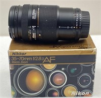 Nikkor Nikon 35-70mm F/2.8 D Macro zoom lens
