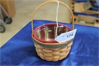 Longaberger Basket 2005 with Cloth and Insert