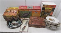 Box lot – Various accessories, waterfowl
