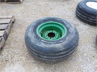 12.5L - 15 tire & 6 bolt tim