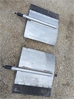 Set of chrome quarter truck fenders
