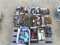 Pallet of hardware, brass & pipe fittings