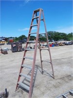 10 Ft fiberglass step ladder