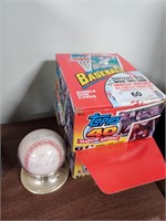 2 Boxes 91 MLB cards + signed baseball