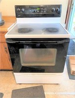 Kenmore- glasstop electric range- good condition