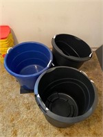 plastic tubs