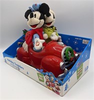 2005 Disney Mickey Mouse Holiday Travelers