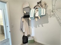 ASSORTED TOWELS & BASKETS