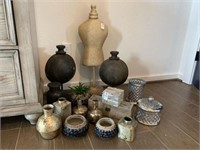 ASSORTED DECOR ITEMS